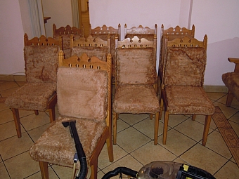 Czyszczenie krzeseł